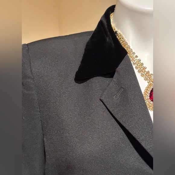 Vintage Black Jacket velvet pockets & Collar decorative Buttons No Tag S… - Picture 4 of 10